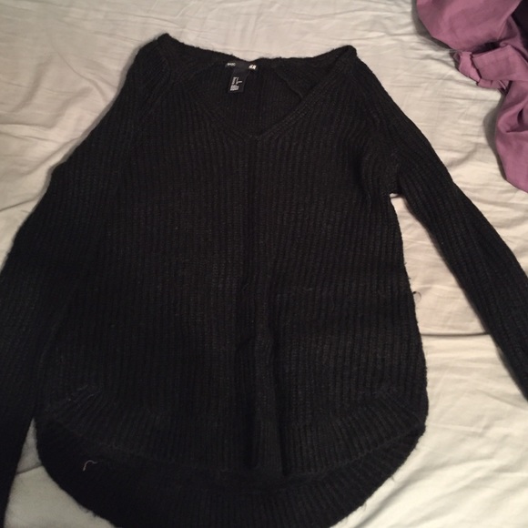 Black h&m sweater