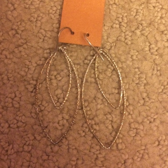 Dangling earrings