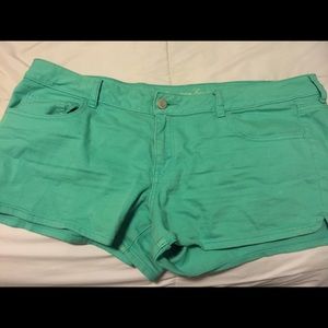 Mint American Eagle Shorts in Shortie Length