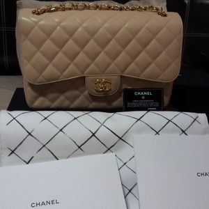 🔴sold🔴Chanel jumbo caviar beige