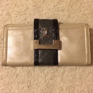 🌟SOLD🌟LAMB Frosted white lambskin Love wallet