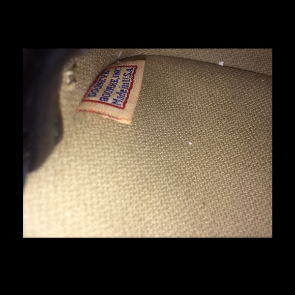 Dooney and Bourke wristlet - Picture 2 of 2