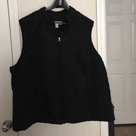 Croft & Borrow ~ Lovely Black Vest 💐