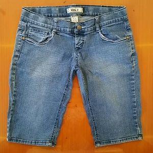 Cute Great Condition Capris!