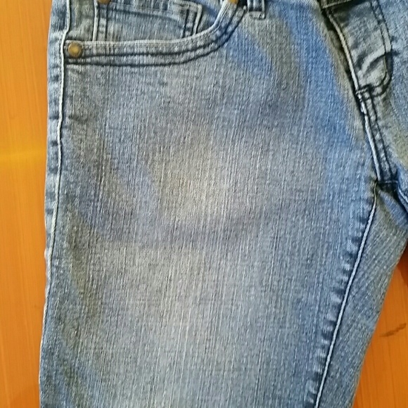 Capris!! - Picture 3 of 3