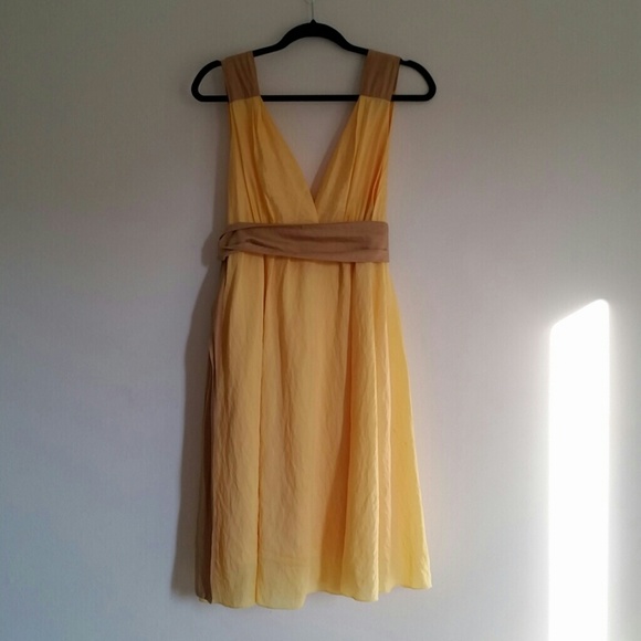Deep v neck yellow summer dress