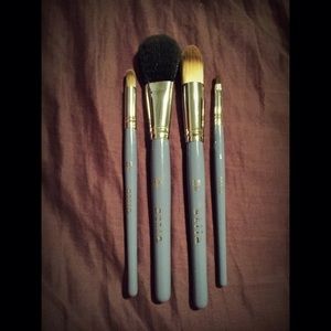 STILA 2012 Holiday Brush Collection