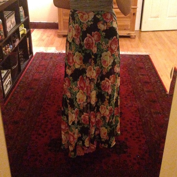 Floral Maxi Skirt - Picture 2 of 3