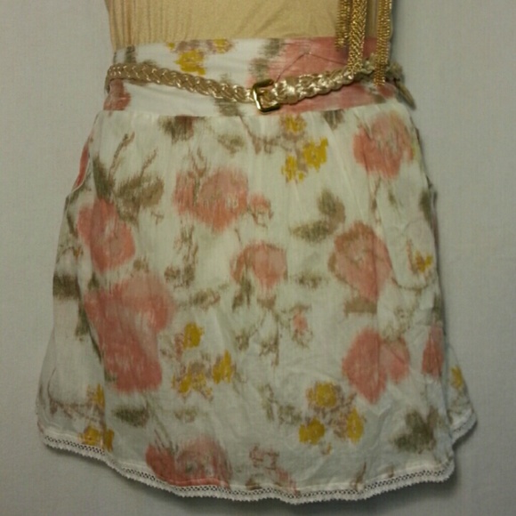 Floral Skirt with Gold Belt - Picture 2 of 2