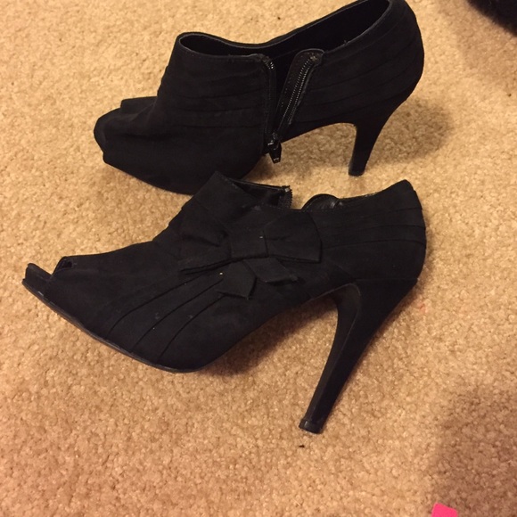 Black heels