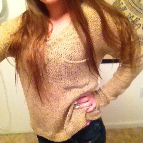 *TRADED* LACEY SWEATER - Picture 2 of 3