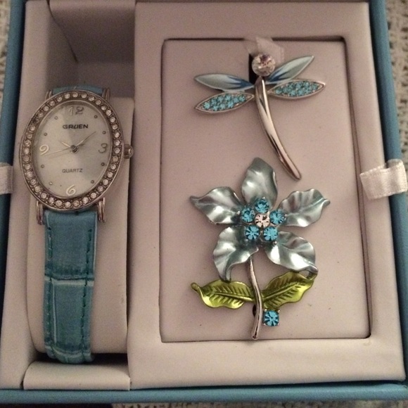 Gruen Watch and pin set