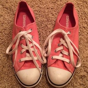 pink converse