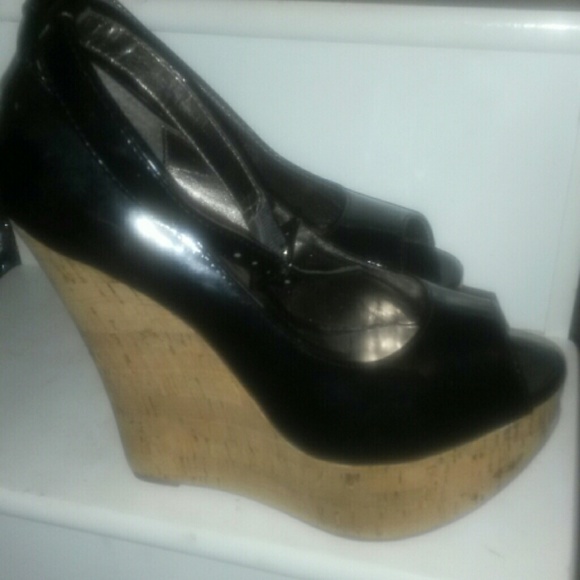 Patent leather wedge - Picture 1 of 4