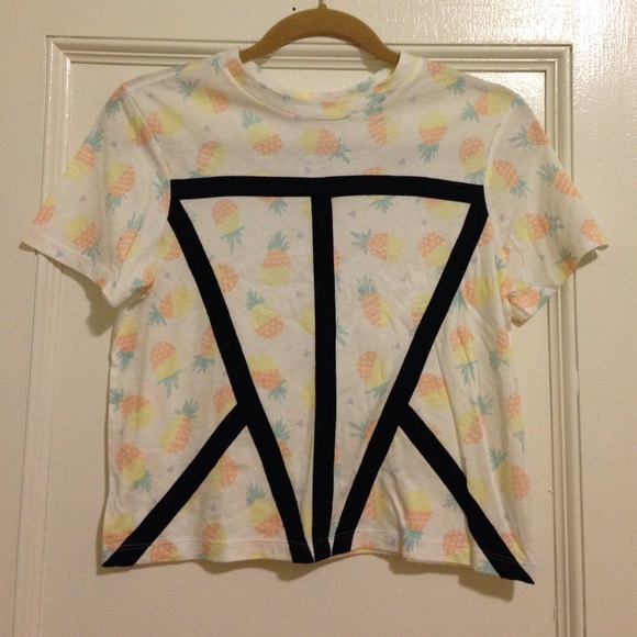 SOLD IN BUNDLE Pineapple shirt
