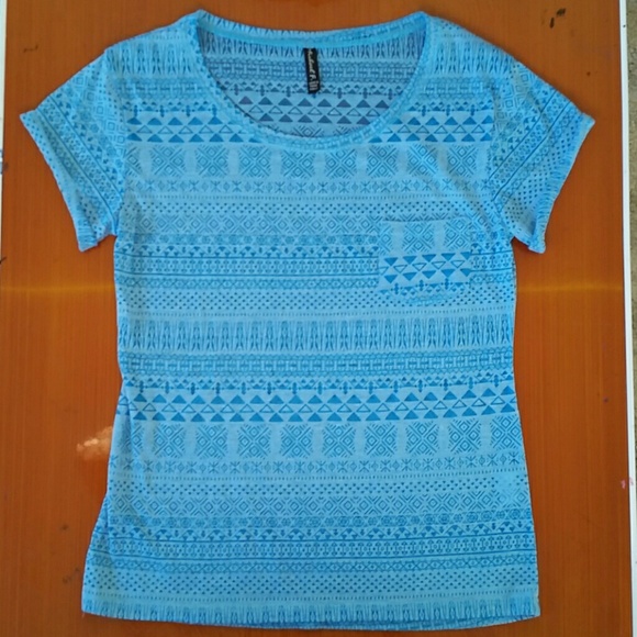 NW Blue Slightly See through Top!