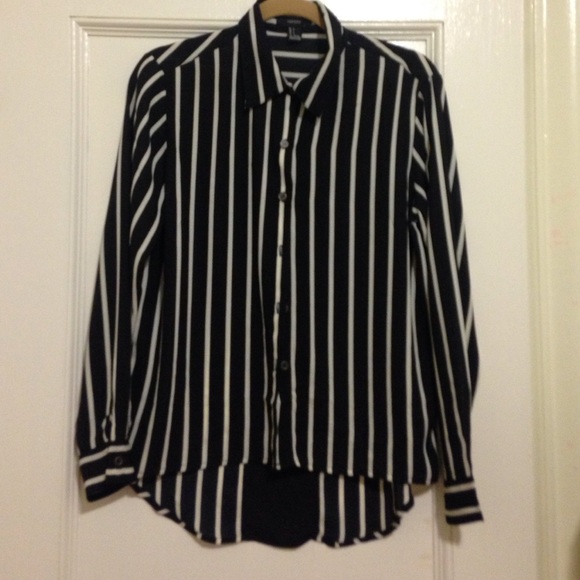 SOLD IN BUNDLE. Black and white stripe button up