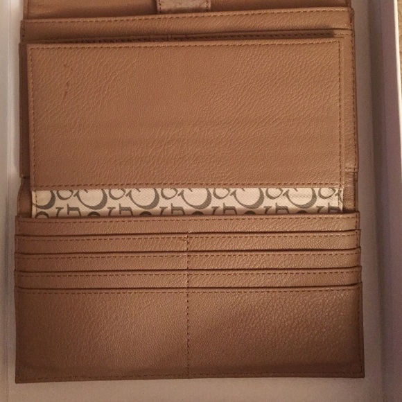 Guess Bags Guess Los Angeles Wallet Poshmark