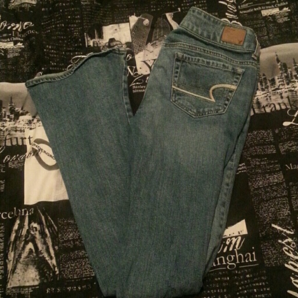 AMERICAN EAGLE ARTIST JEANS