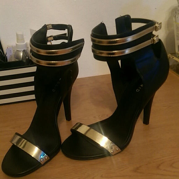 Worn once Sexy Heels