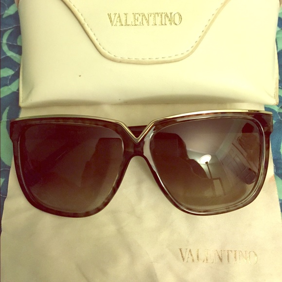 Valentino Havana Green Sunglasses V605S