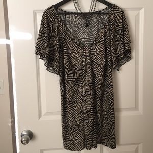 Beautiful Black & Beige Top 🌻