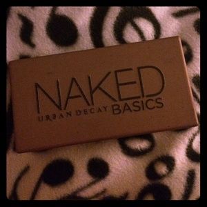 {Urban Decay} Naked Basics
