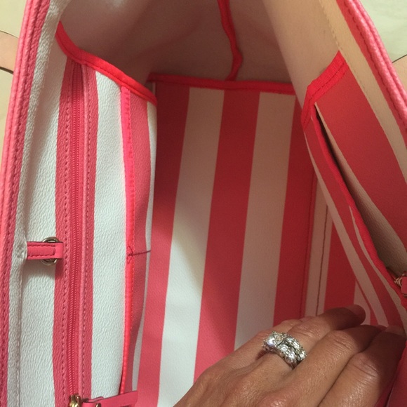 EUC Kate Spade purse - Picture 3 of 4