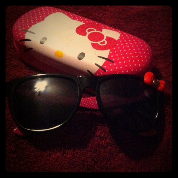 Pink hello kitty sun glasses & HK bear