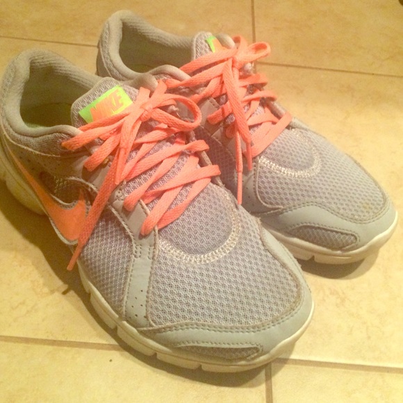 Nike Running Sneakers - Picture 1 of 3