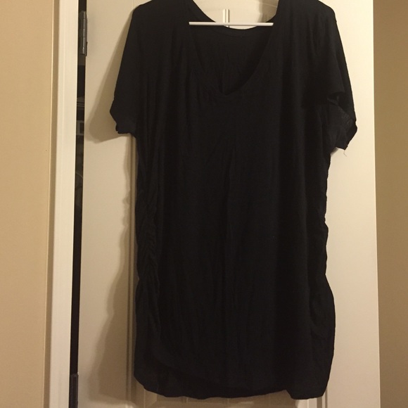 Black short sleeve top