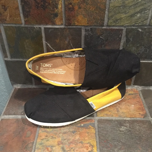 TOMS Campus Classics Mizzou