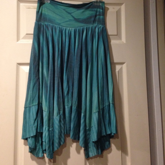 Scent high low on sides jersey knit skirt