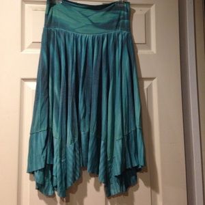 Scent high low on sides jersey knit skirt