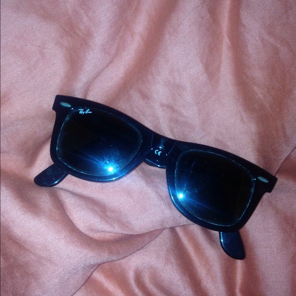 Rayban wayfarers