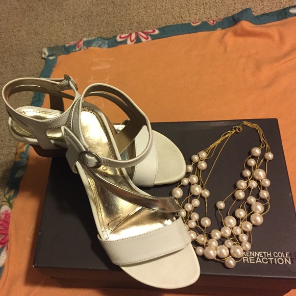 Kenneth Cole Reaction Wedges