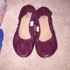 maroon flats