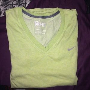 Nwot light green nike dri fit shirt
