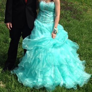 Prom dress paid 300 for. Worn once. Great shape