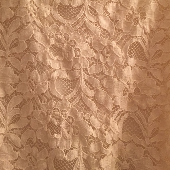 Target cream lace front tank top - Picture 2 of 3