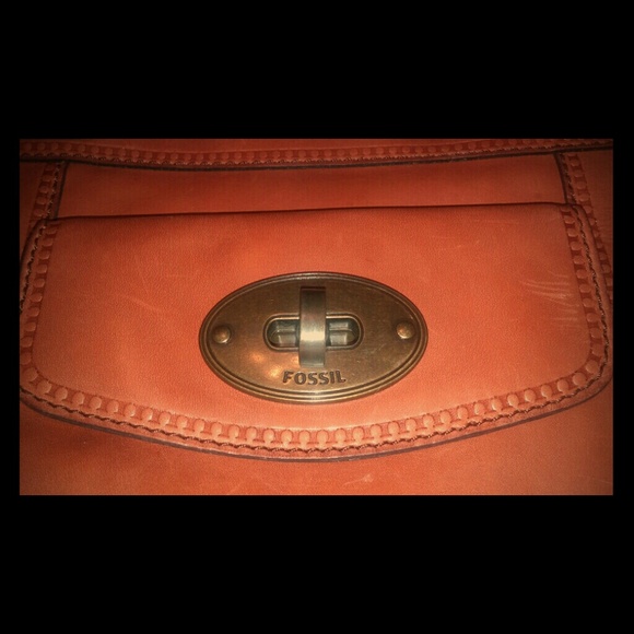 AUTHENTIC fossil bag