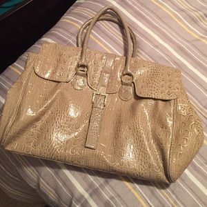 Jessica Simpson bag