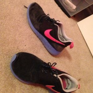 Nike tennis shoes...