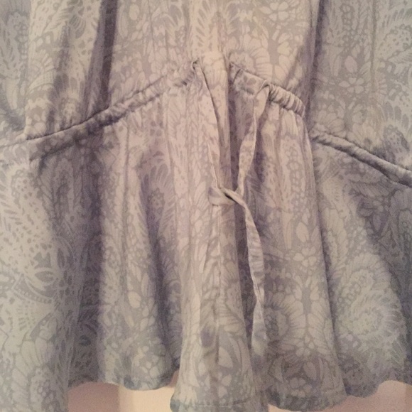 Top w/ Drawstring - Picture 3 of 3