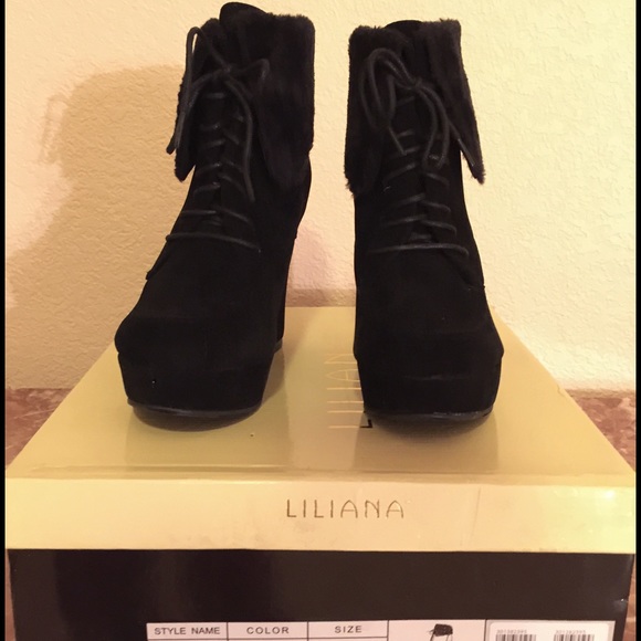 BUNDLE black and navy wedged heels