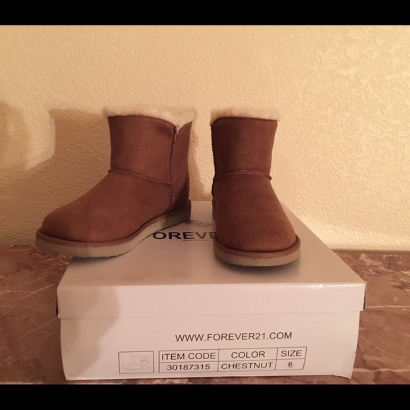 Chestnut boots