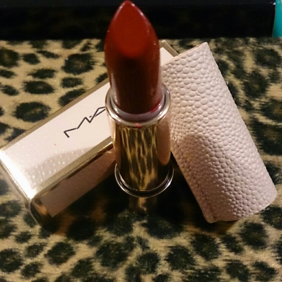 MAC Making Pretty Runway Red