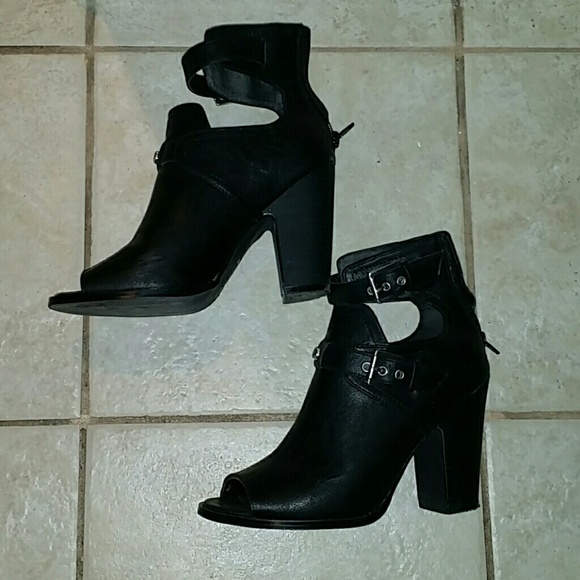 Guess booties