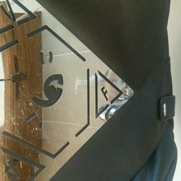 Pyramid pack