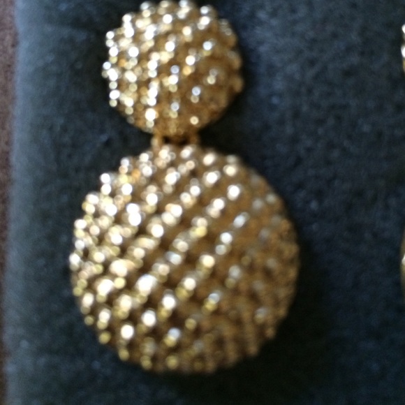 AVON NEW GOLD BEADED DROP SENSITIVE SKIN EARRINGS - Picture 3 of 4